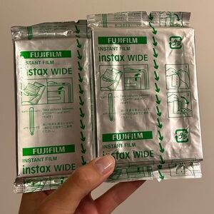 Fujifilm. Instant film. Instan wide film packs
